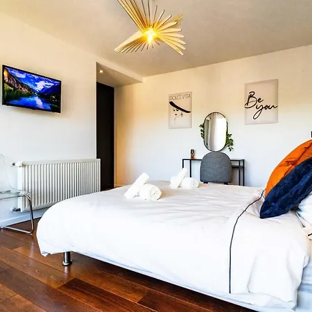 Apartment L'echappee Du 36 - 4 Dans Le Triangle D'or A 100m Du Lac, Parking Gratuit