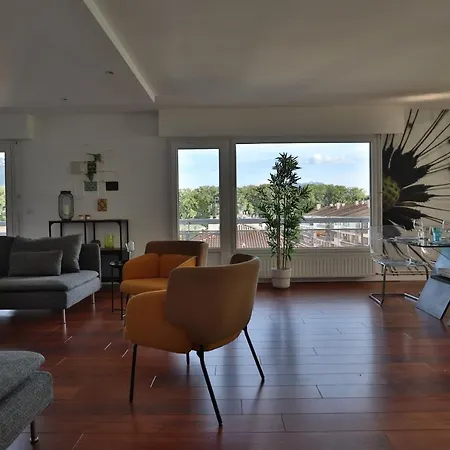 Apartment L'echappee Du 36 - 4 Dans Le Triangle D'or A 100m Du Lac, Parking Gratuit